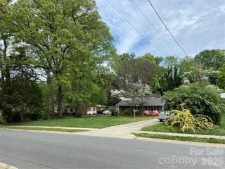 3218 Driftwood Drive, Charlotte, NC 28205