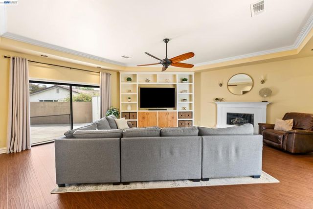 918 Saint Catherine Way, Claremont, CA 91711