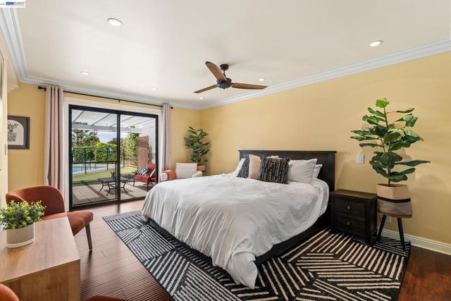 918 Saint Catherine Way, Claremont, CA 91711
