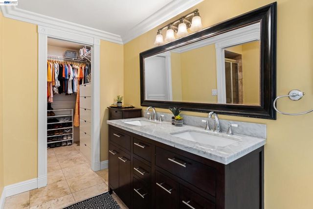918 Saint Catherine Way, Claremont, CA 91711