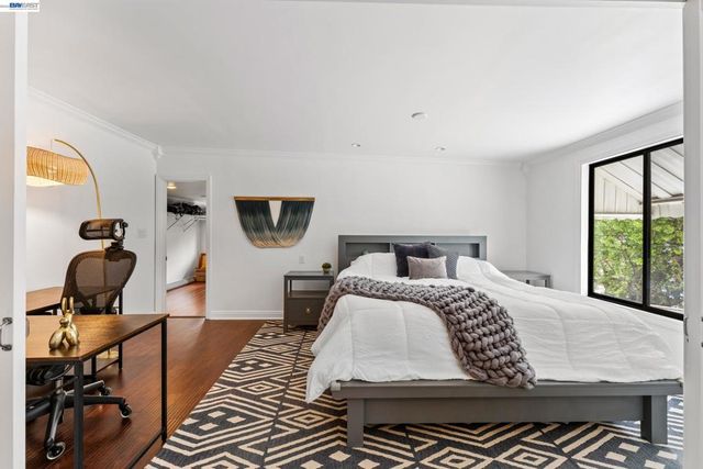 918 Saint Catherine Way, Claremont, CA 91711