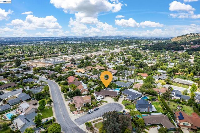 918 Saint Catherine Way, Claremont, CA 91711
