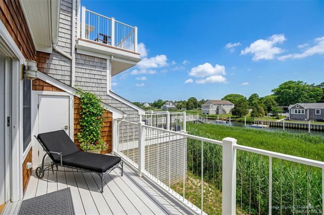 68 Foster Avenue 4, Hampton Bays, NY 11946