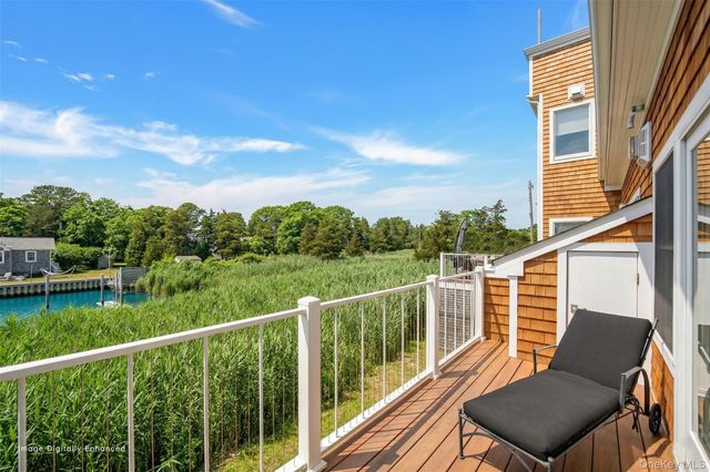 68 Foster Avenue 4, Hampton Bays, NY 11946