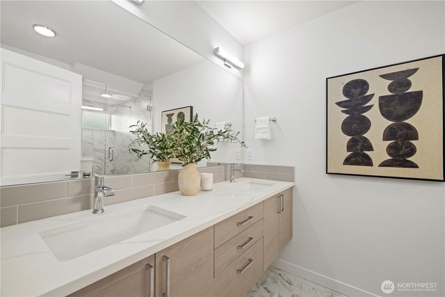 1206 B NW 83rd Street, Seattle, WA 98117