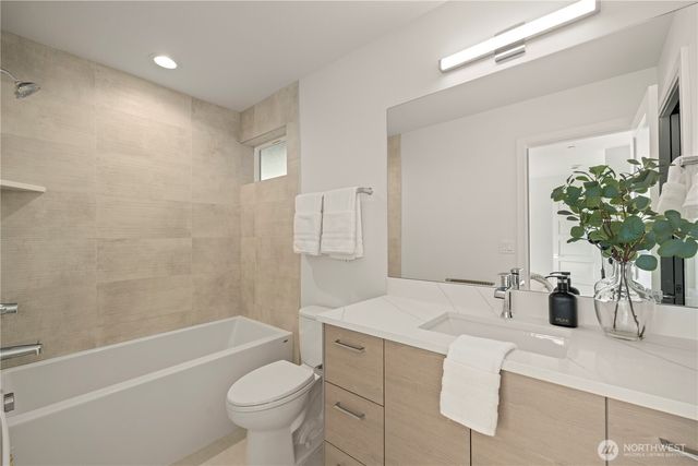 1206 B NW 83rd Street, Seattle, WA 98117