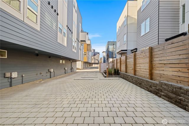 1206 B NW 83rd Street, Seattle, WA 98117