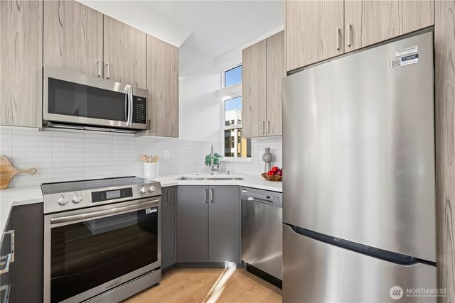 1206 B NW 83rd Street, Seattle, WA 98117