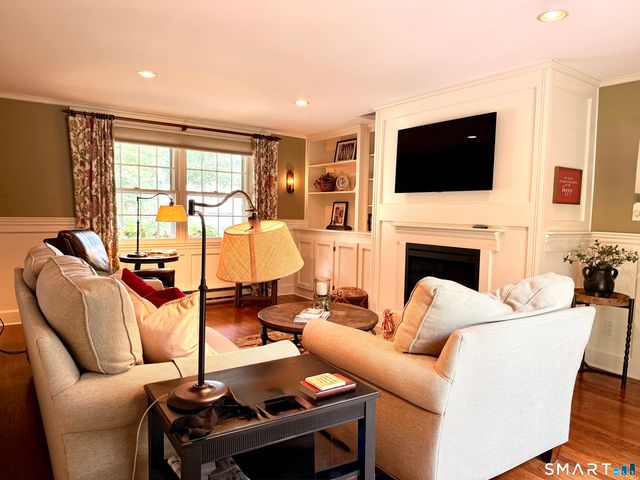 4 Autumn Lane, Plainville, CT 06062