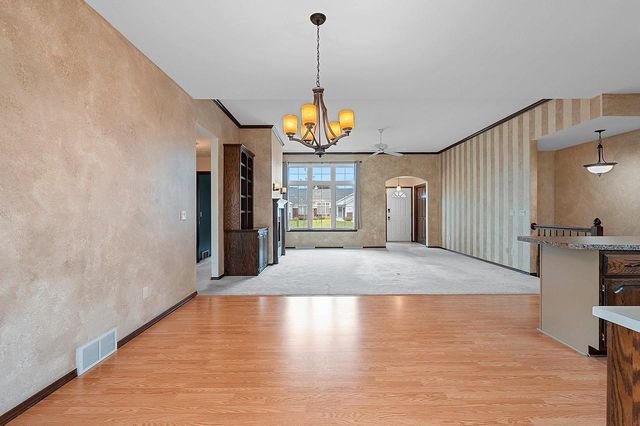 923 W WINDTREE DRIVE, Appleton, WI 54914