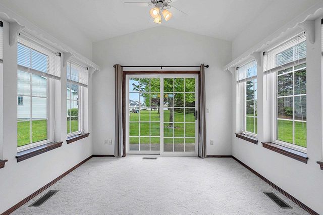 923 W WINDTREE DRIVE, Appleton, WI 54914