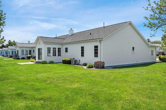 923 W WINDTREE DRIVE, Appleton, WI 54914
