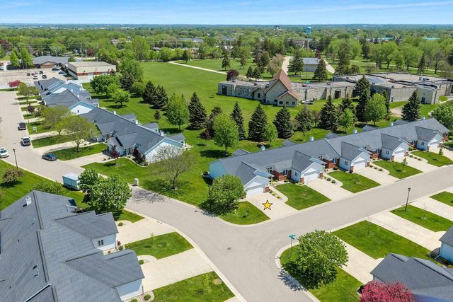 923 W WINDTREE DRIVE, Appleton, WI 54914