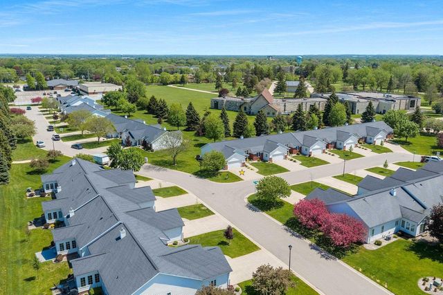 923 W WINDTREE DRIVE, Appleton, WI 54914