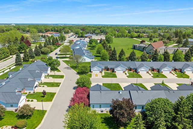923 W WINDTREE DRIVE, Appleton, WI 54914