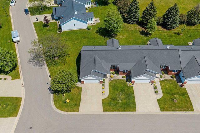 923 W WINDTREE DRIVE, Appleton, WI 54914