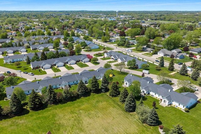 923 W WINDTREE DRIVE, Appleton, WI 54914