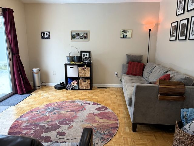 85 Gardner St, Newton, MA 02458