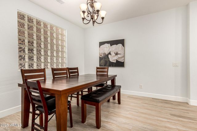 3726 W VILLA LINDA Drive, Glendale, AZ 85310