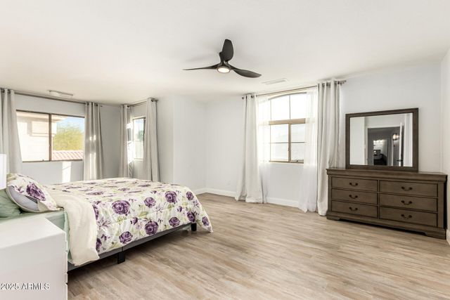 3726 W VILLA LINDA Drive, Glendale, AZ 85310