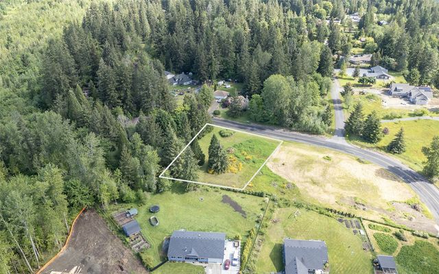23722 Country Drive E, Graham, WA 98338