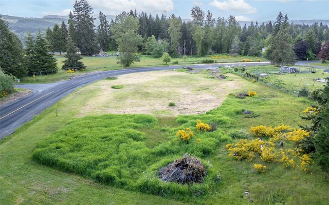 23722 Country Drive E, Graham, WA 98338
