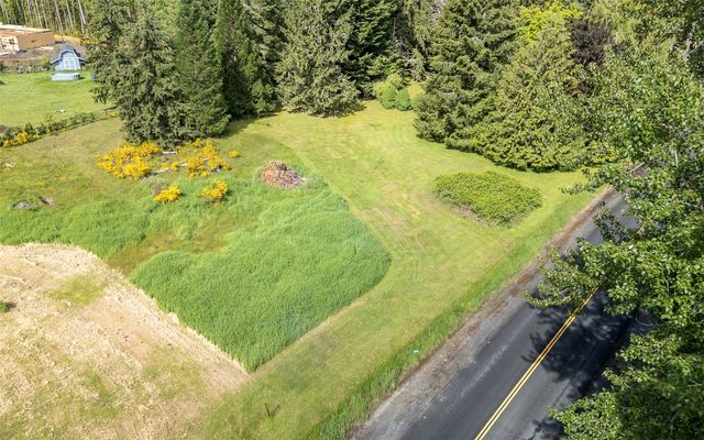 23722 Country Drive E, Graham, WA 98338