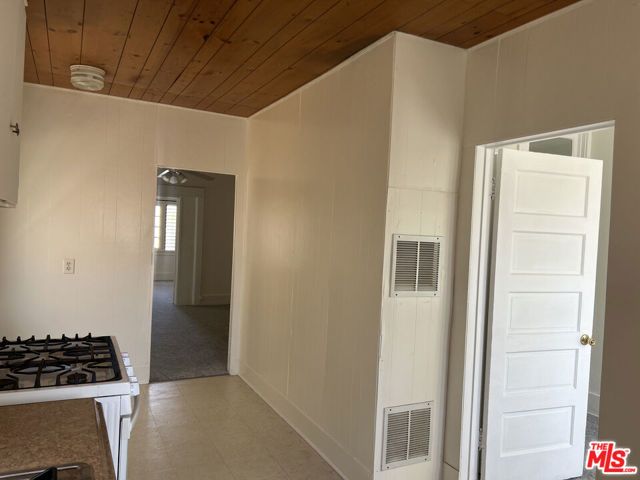 1042 2nd Street 3, Santa Monica, CA 90403