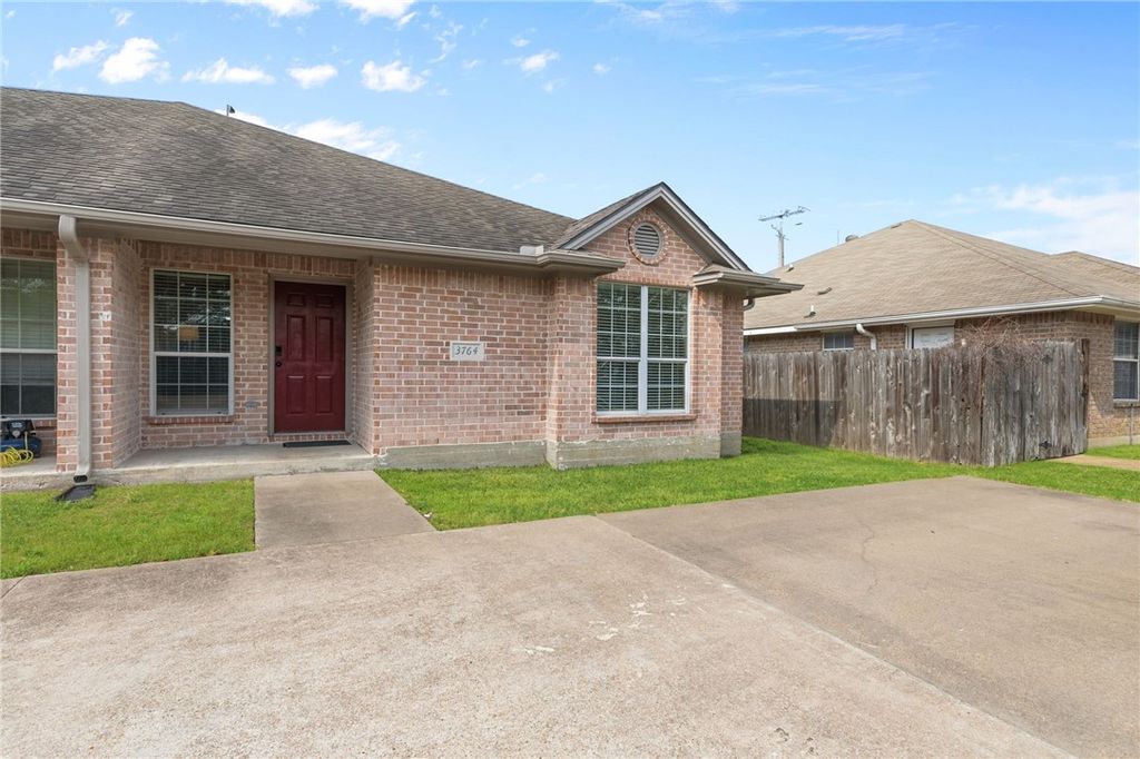 3764 Oldenburg Lane, College Station, TX 77845
