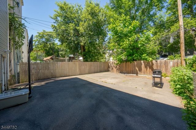 77 S 16Th St, East Orange City, NJ 07018