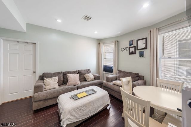 77 S 16Th St, East Orange City, NJ 07018