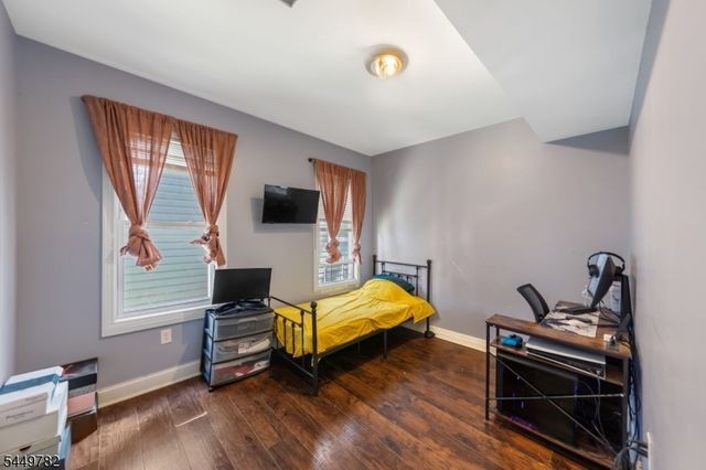77 S 16Th St, East Orange City, NJ 07018