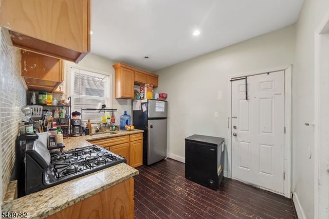 77 S 16Th St, East Orange City, NJ 07018