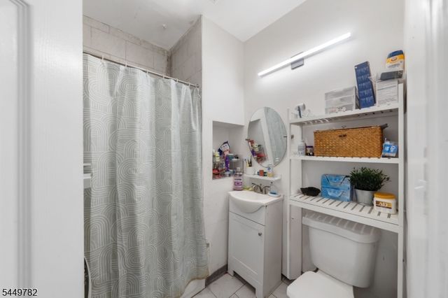 77 S 16Th St, East Orange City, NJ 07018