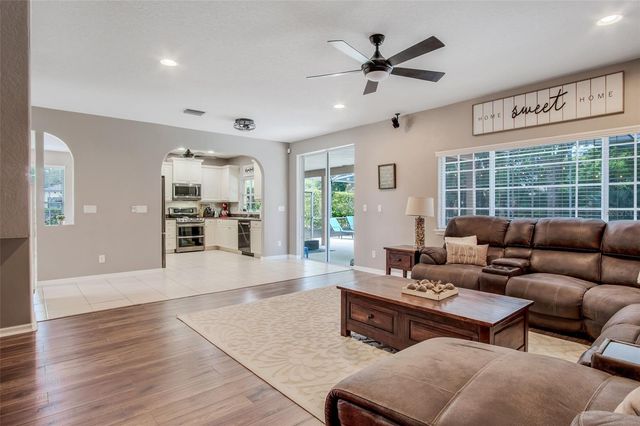 159 RED MAPLE BURL CIRCLE, Debary, FL 32713