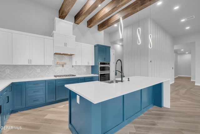 5612 RIO BONITO Circle, El Paso, TX 79932