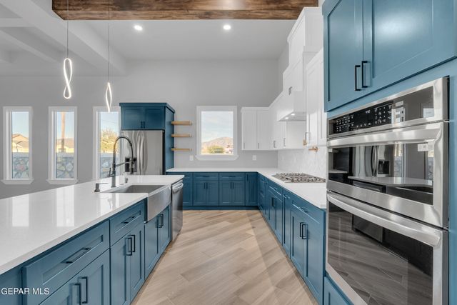 5612 RIO BONITO Circle, El Paso, TX 79932