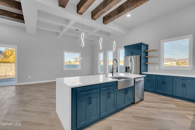 5612 RIO BONITO Circle, El Paso, TX 79932