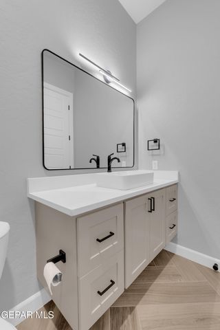 5612 RIO BONITO Circle, El Paso, TX 79932