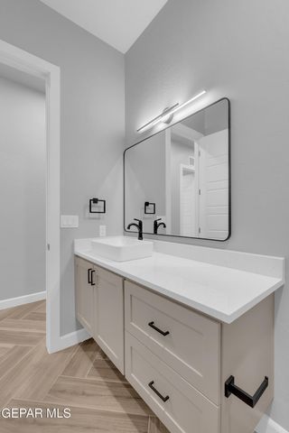 5612 RIO BONITO Circle, El Paso, TX 79932