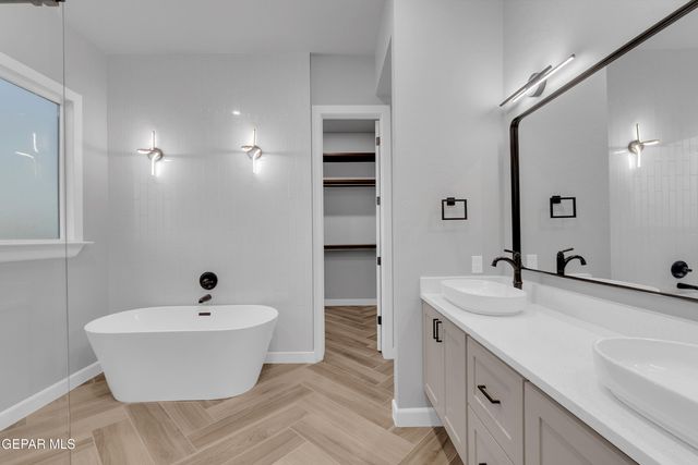 5612 RIO BONITO Circle, El Paso, TX 79932