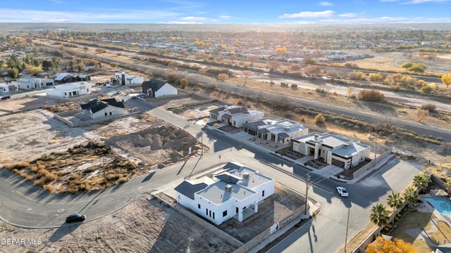 5612 RIO BONITO Circle, El Paso, TX 79932