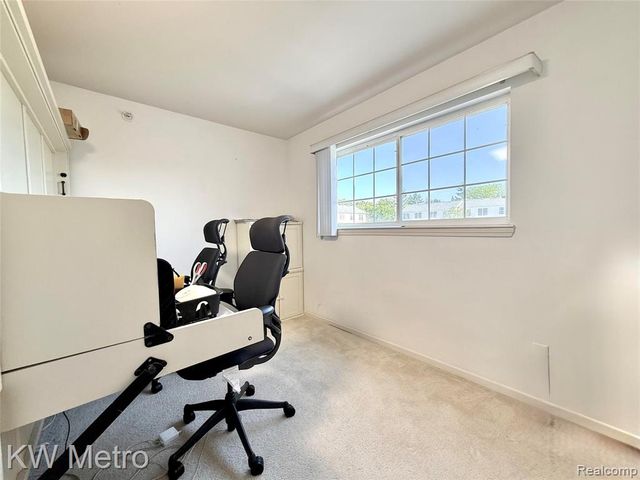 1870 Lindsay Lane, Ann Arbor, MI 48104