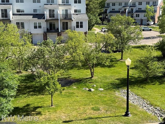 1870 Lindsay Lane, Ann Arbor, MI 48104