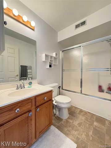 1870 Lindsay Lane, Ann Arbor, MI 48104