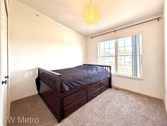1870 Lindsay Lane, Ann Arbor, MI 48104