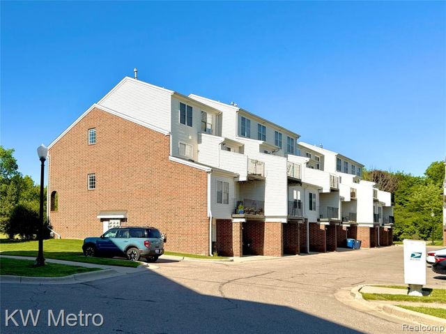 1870 Lindsay Lane, Ann Arbor, MI 48104