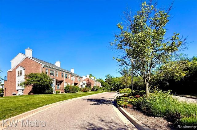 1870 Lindsay Lane, Ann Arbor, MI 48104