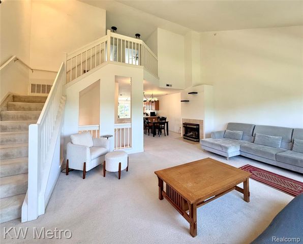 1870 Lindsay Lane, Ann Arbor, MI 48104