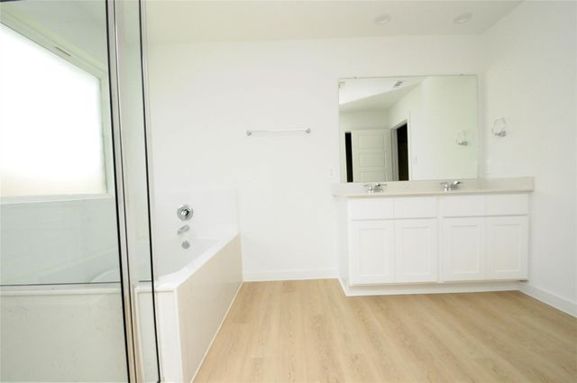 1410 Island Grove Drive, Iowa Colony, TX 77583